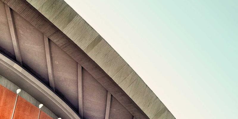 循环经济新选择：中古商店二手家具选购避坑指南——实木材质与结构稳固性深度解析